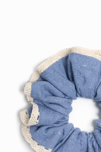 Gumka scrunchie z koronką, SILK BABY BLUE